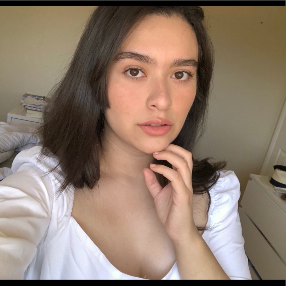 Meet your Posher, Ayla